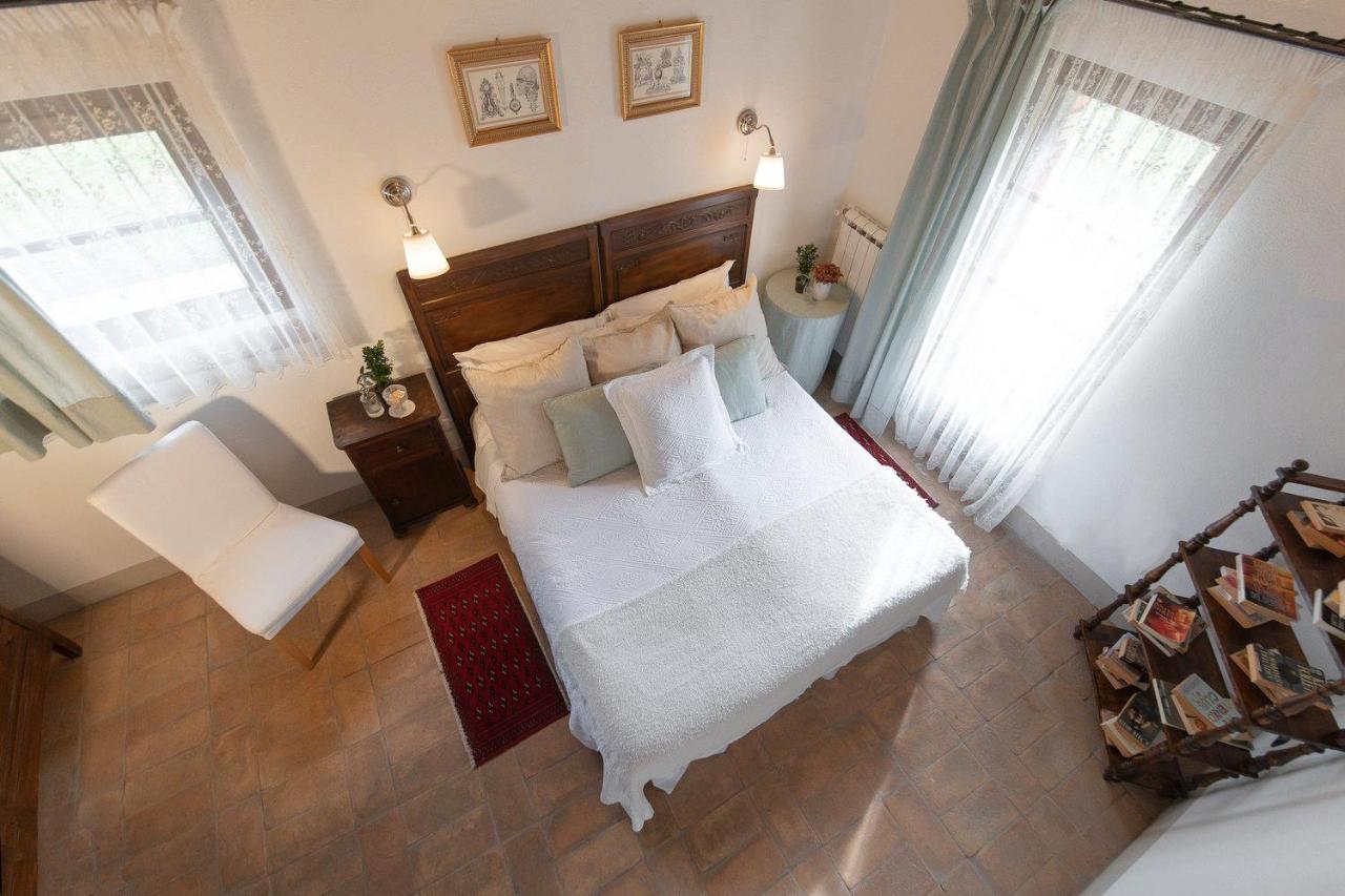 Agriturismo Borgo Di Campagna Il Tesoro Torre Alfina Eksteriør billede